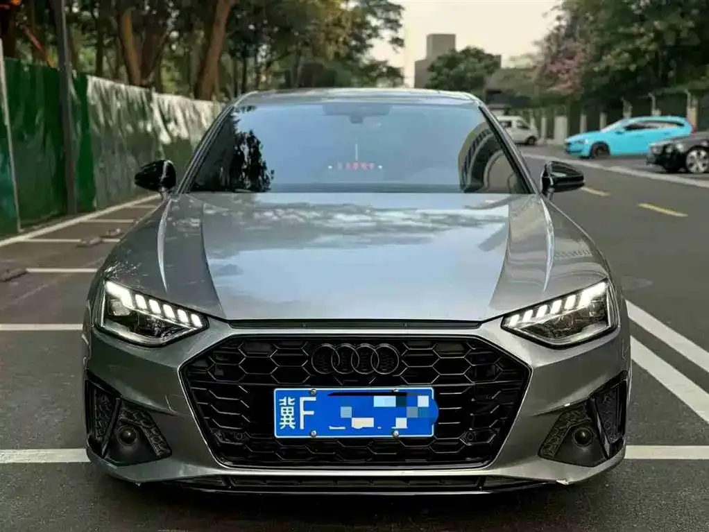 Audi A4L 2023 из CN, фото 1