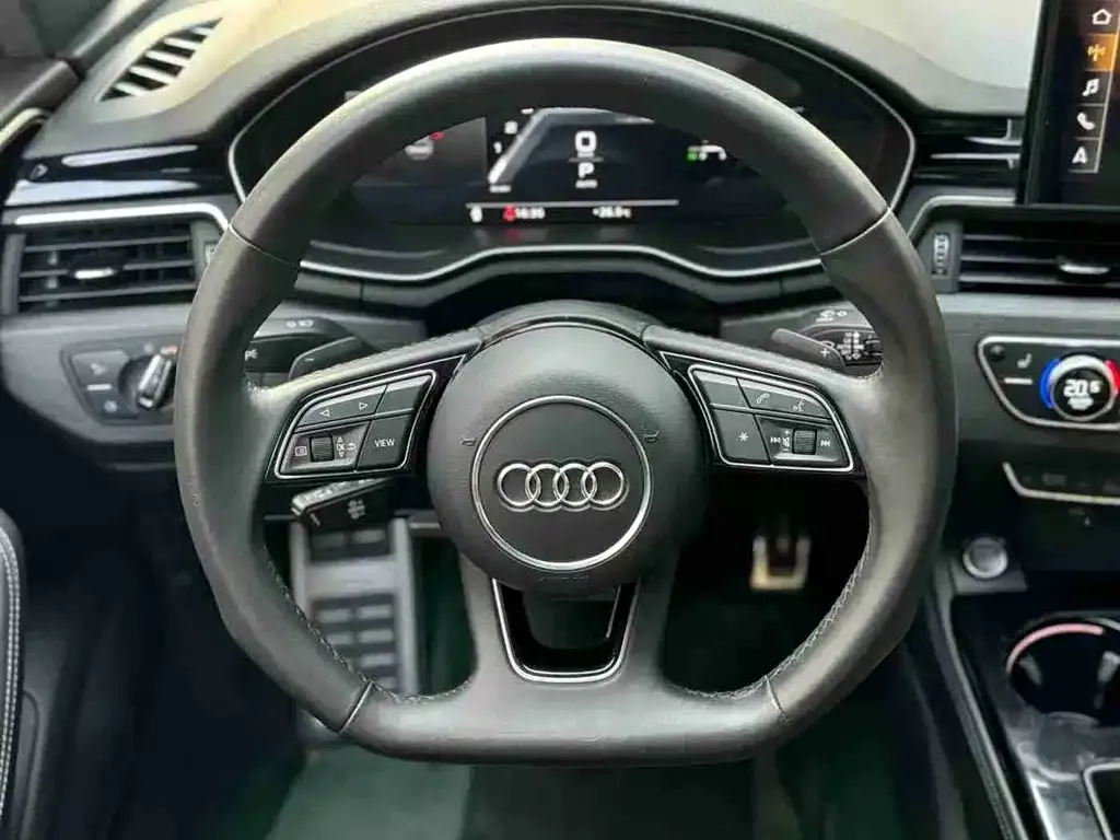 Audi A4L 2023 из CN, фото 6