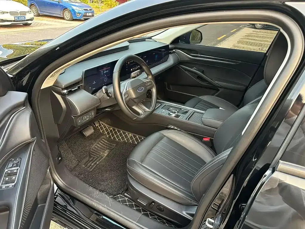 Ford Mondeo 2025 из CN, фото 4