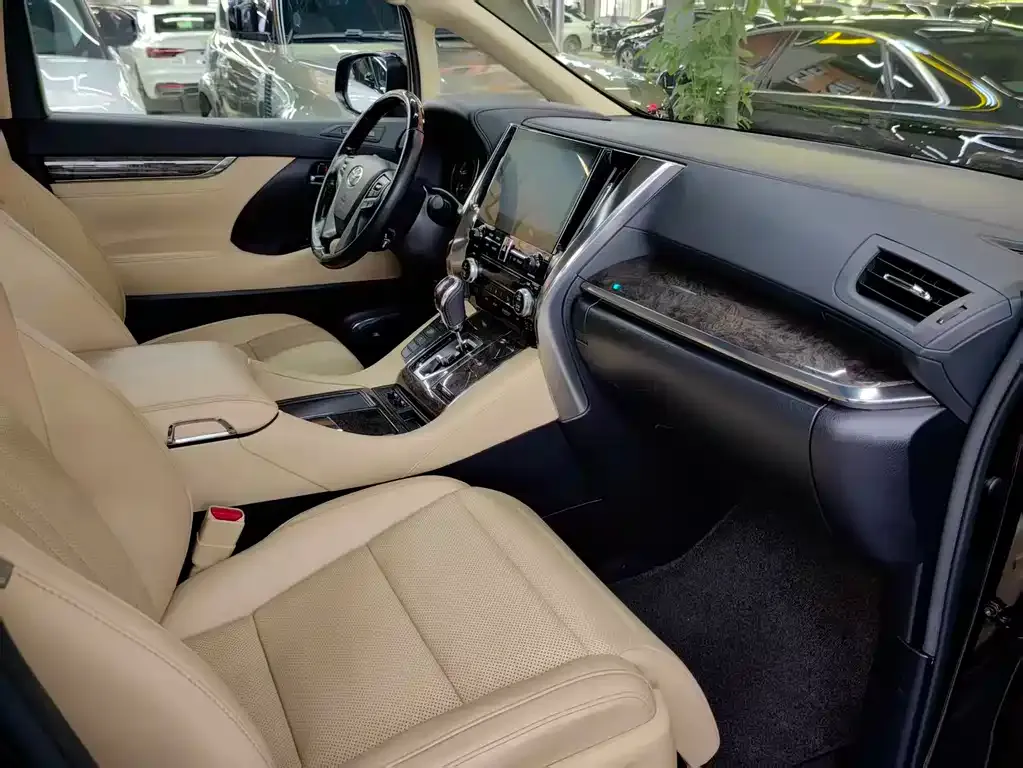 Toyota Vellfire 2021 из CN, фото 8