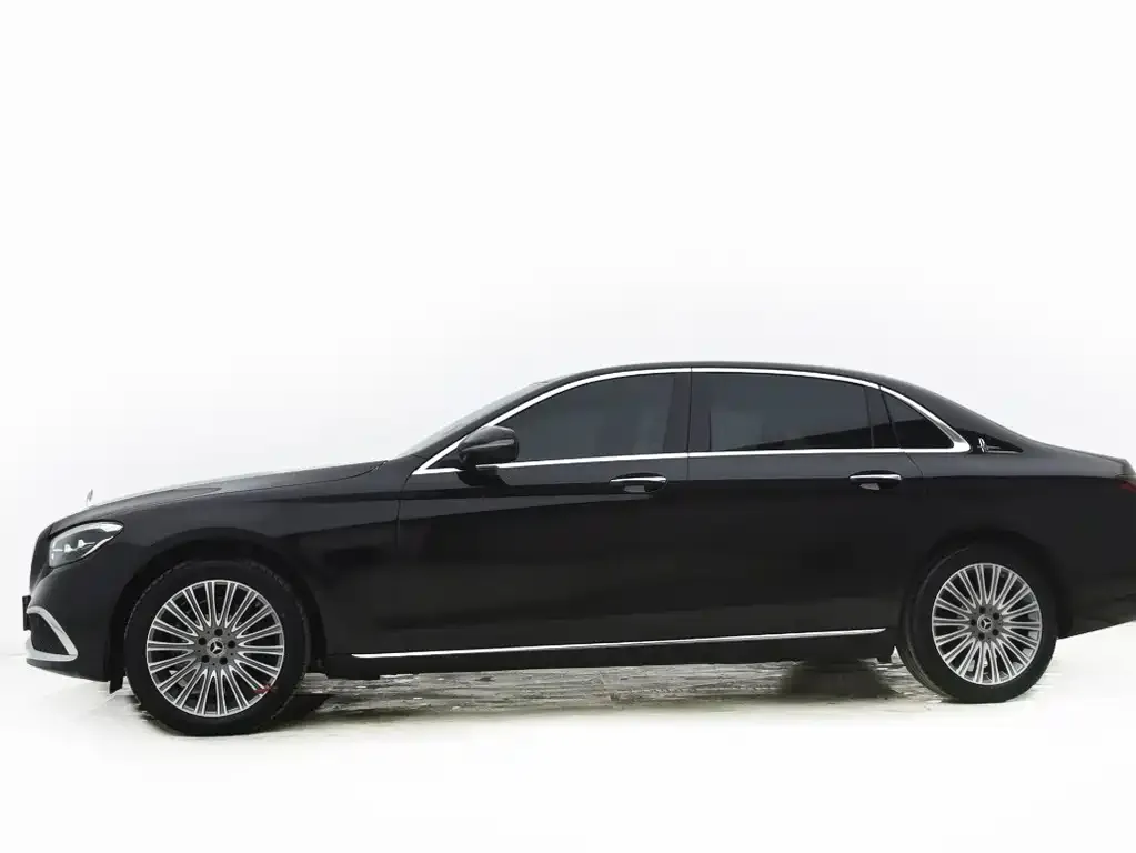 Mercedes-Benz E-Class 2023 из CN, фото 7