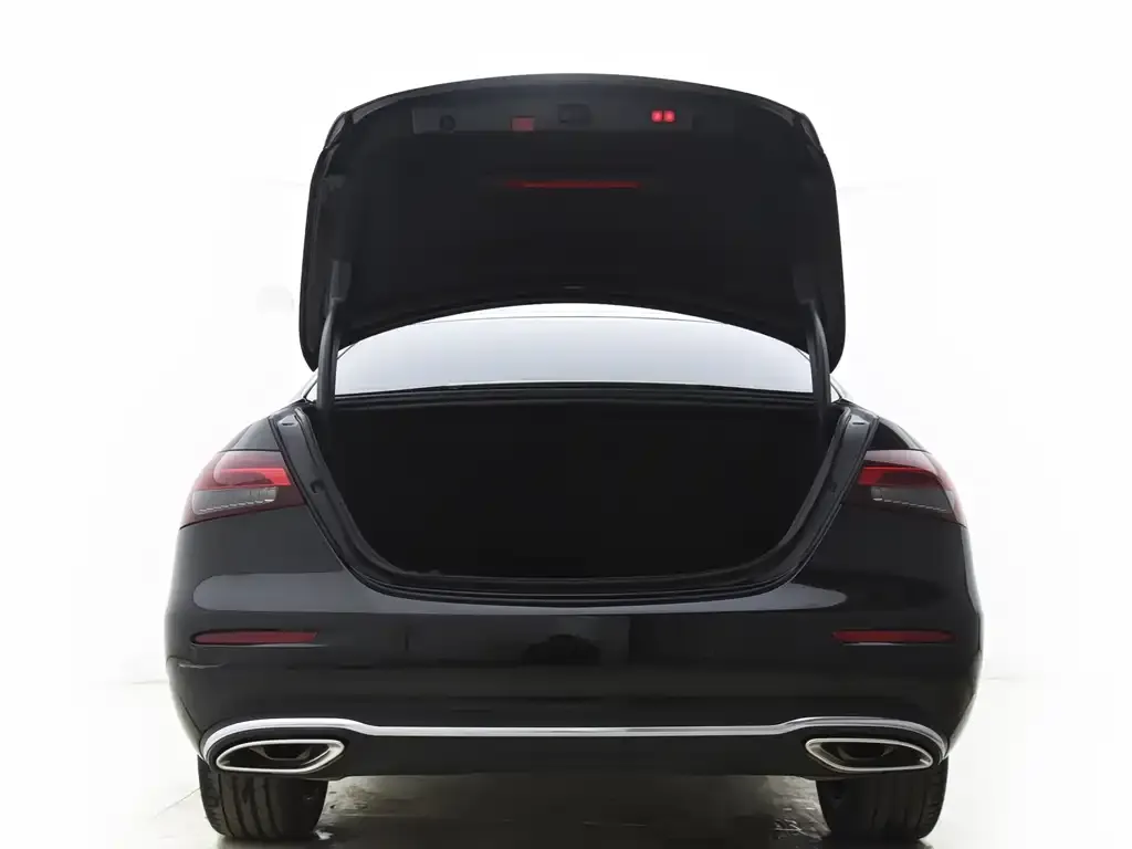 Mercedes-Benz E-Class 2023 из CN, фото 3