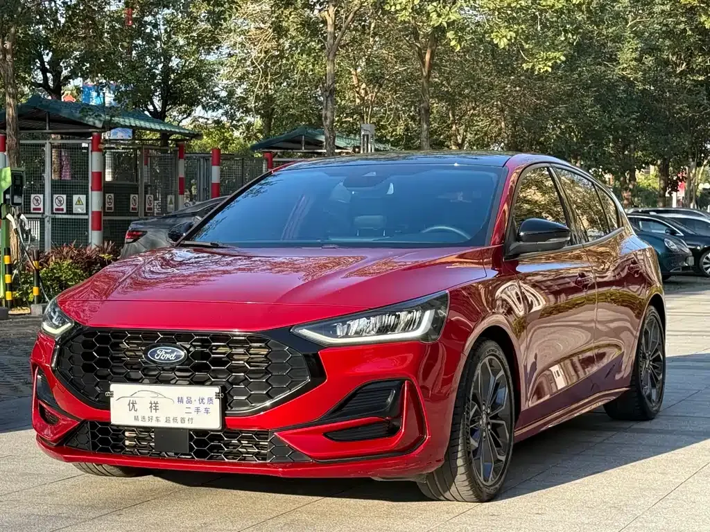 Ford Focus 2022 из CN, фото 1