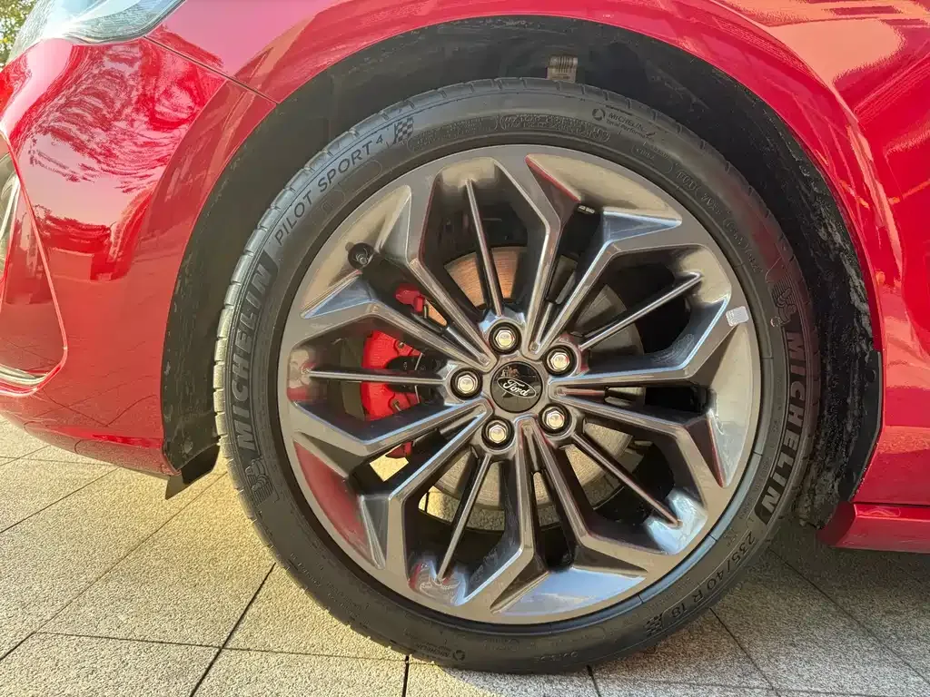 Ford Focus 2022 из CN, фото 9