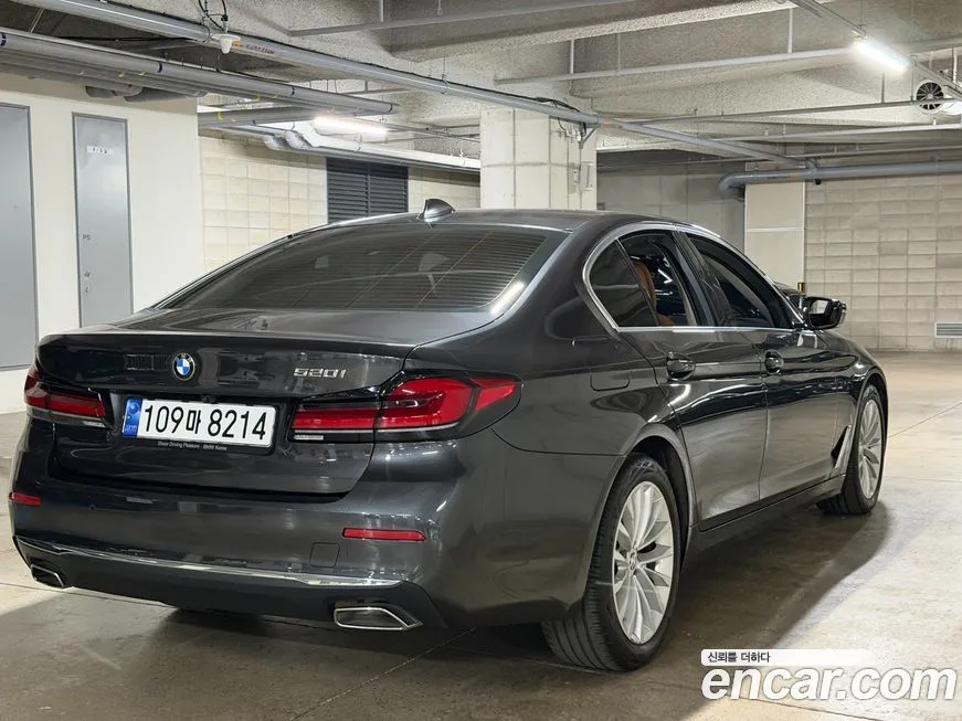 BMW 5-Series 2023 из KR, фото 3