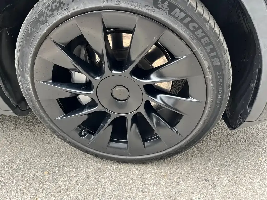 Tesla Model Y 2023 из CN, фото 4