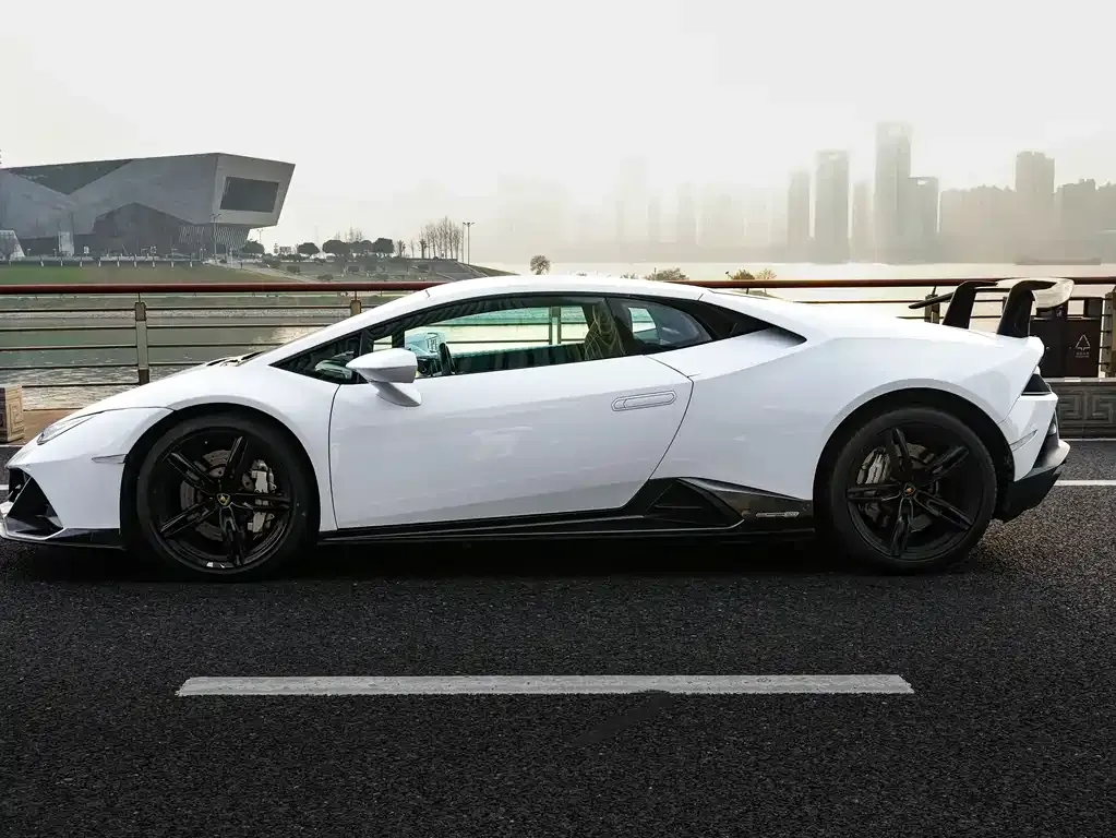 Lamborghini Huracan 2021 из CN, фото 8