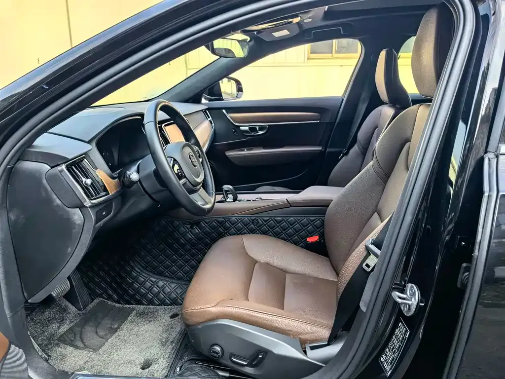 Volvo S90 2025 из CN, фото 9