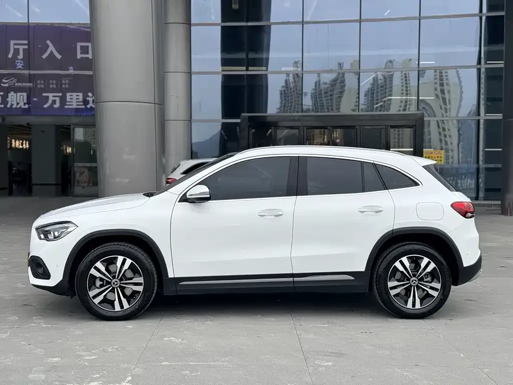 Mercedes-Benz GLA 2023 из CN, фото 4
