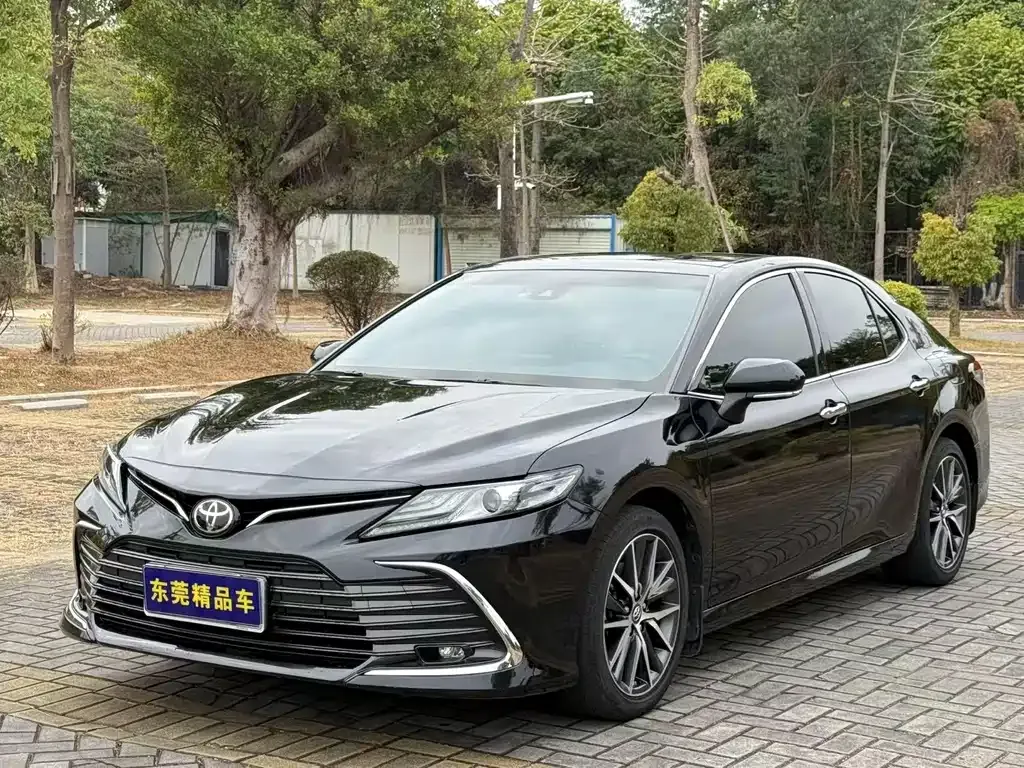 Toyota Camry 2023 из CN, фото 1