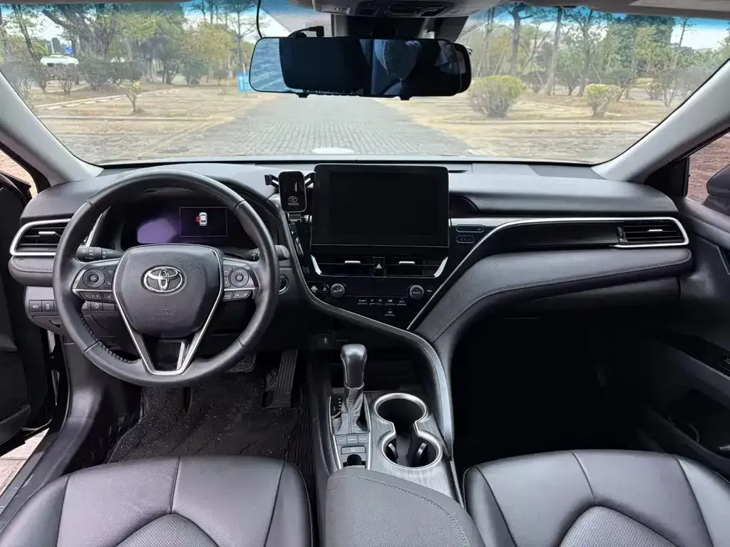 Toyota Camry 2023 из CN, фото 7