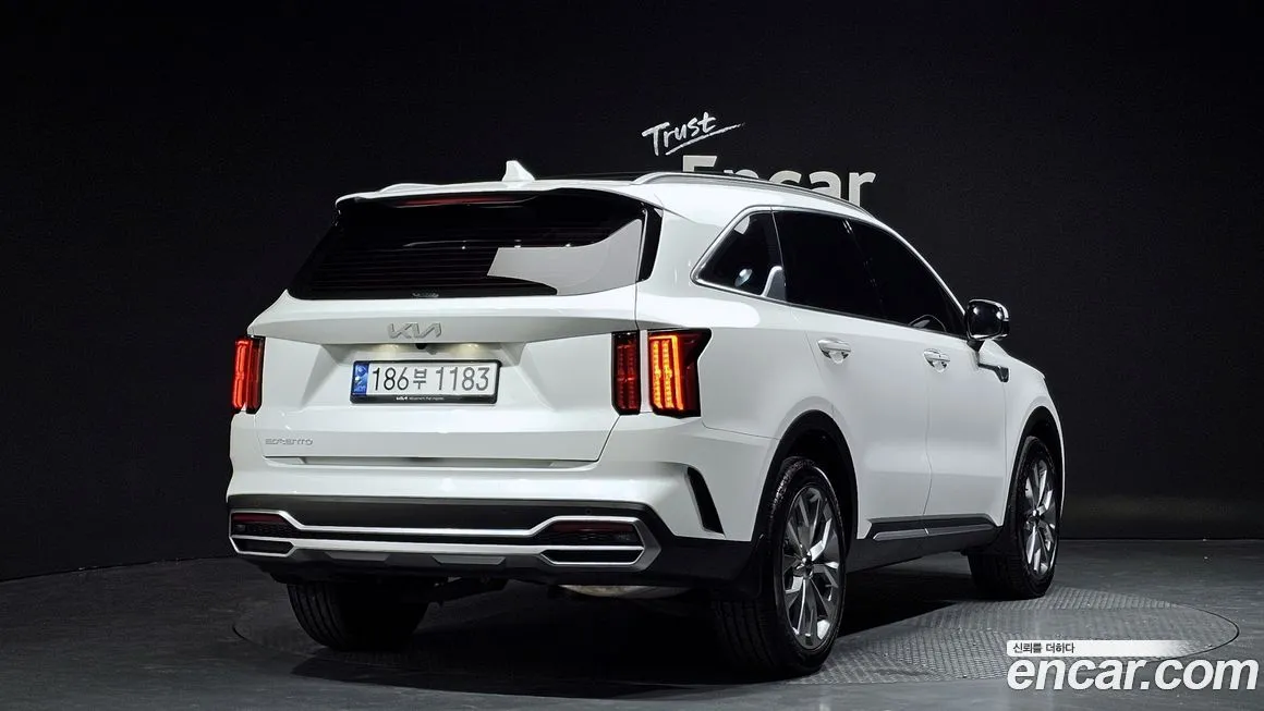 Kia Sorento 2023 из KR, фото 2