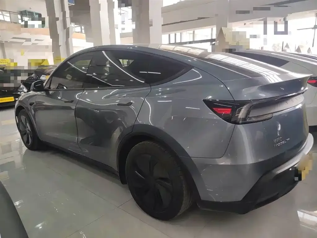 Tesla Model Y 2025 из CN, фото 9