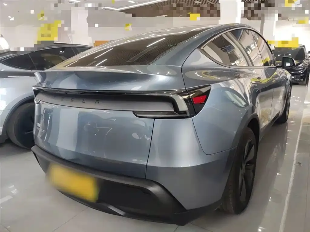 Tesla Model Y 2025 из CN, фото 7