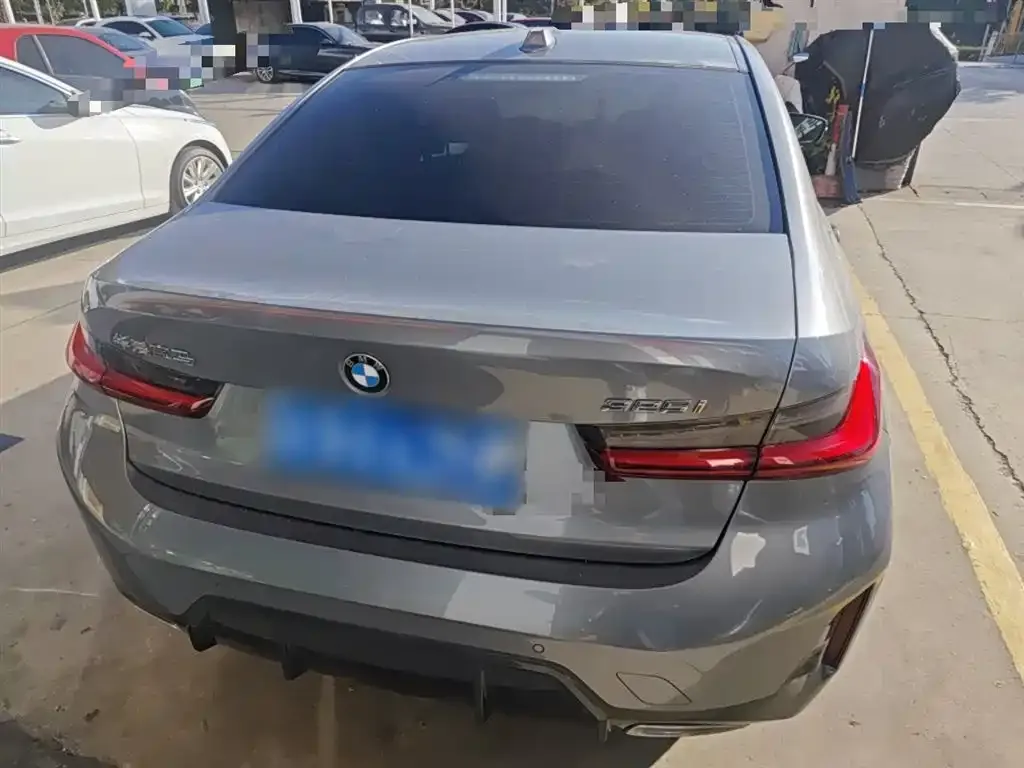 BMW 3 Series 2023 из CN, фото 2