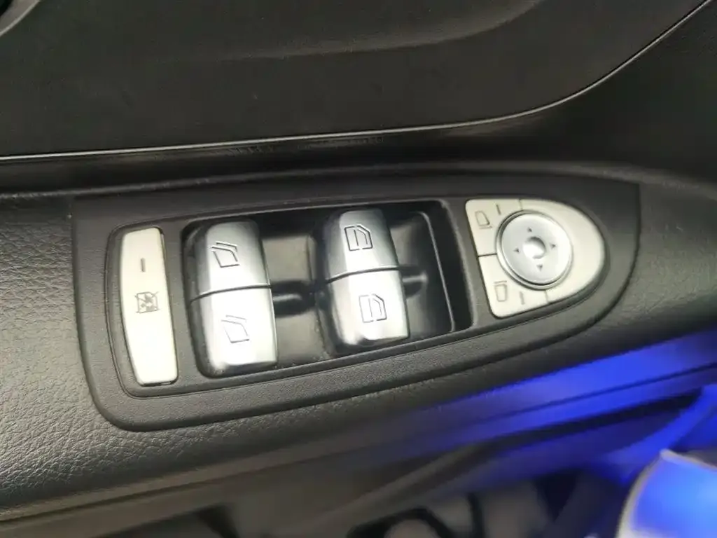 Mercedes-Benz Vito 2023 из CN, фото 9