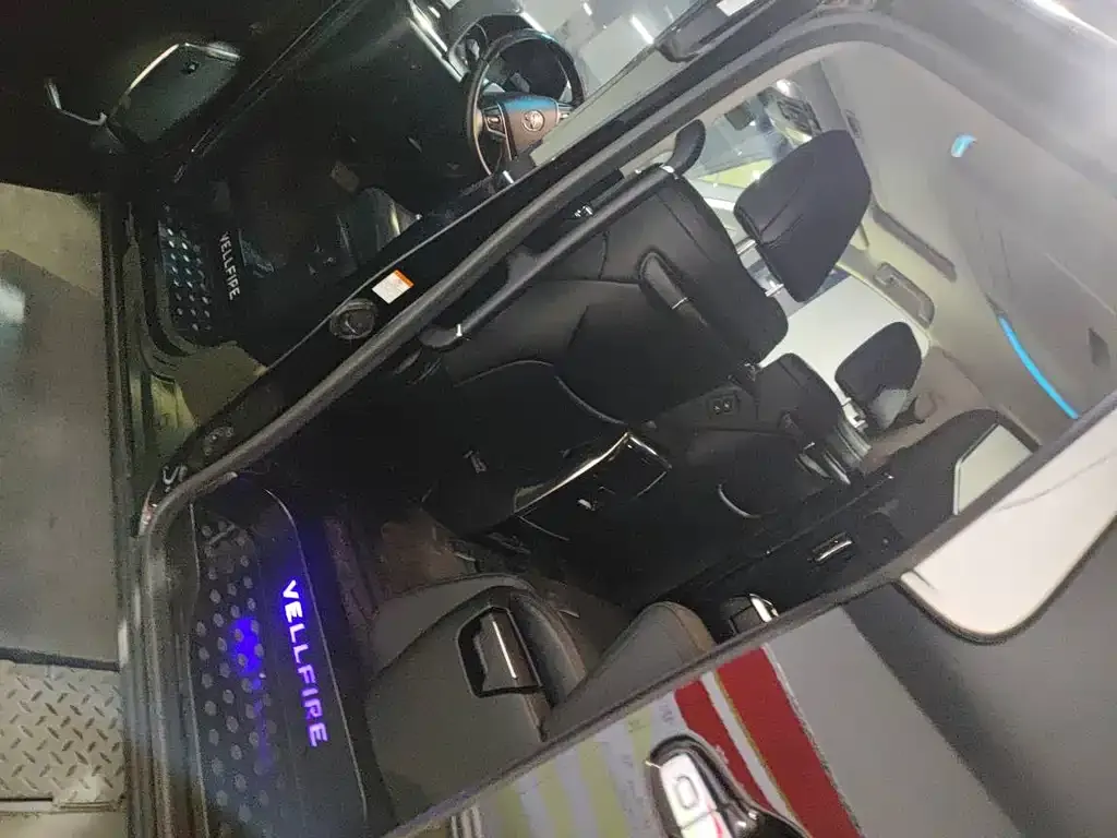 Toyota Vellfire 2021 из CN, фото 7