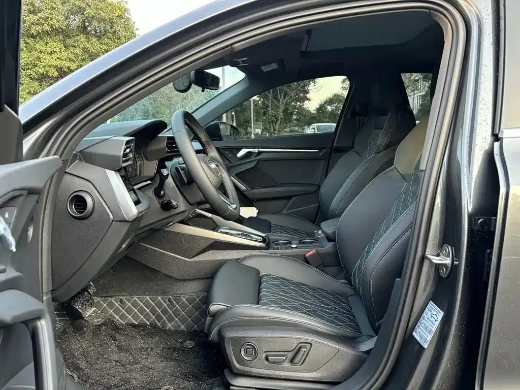 Audi A3 2025 из CN, фото 3