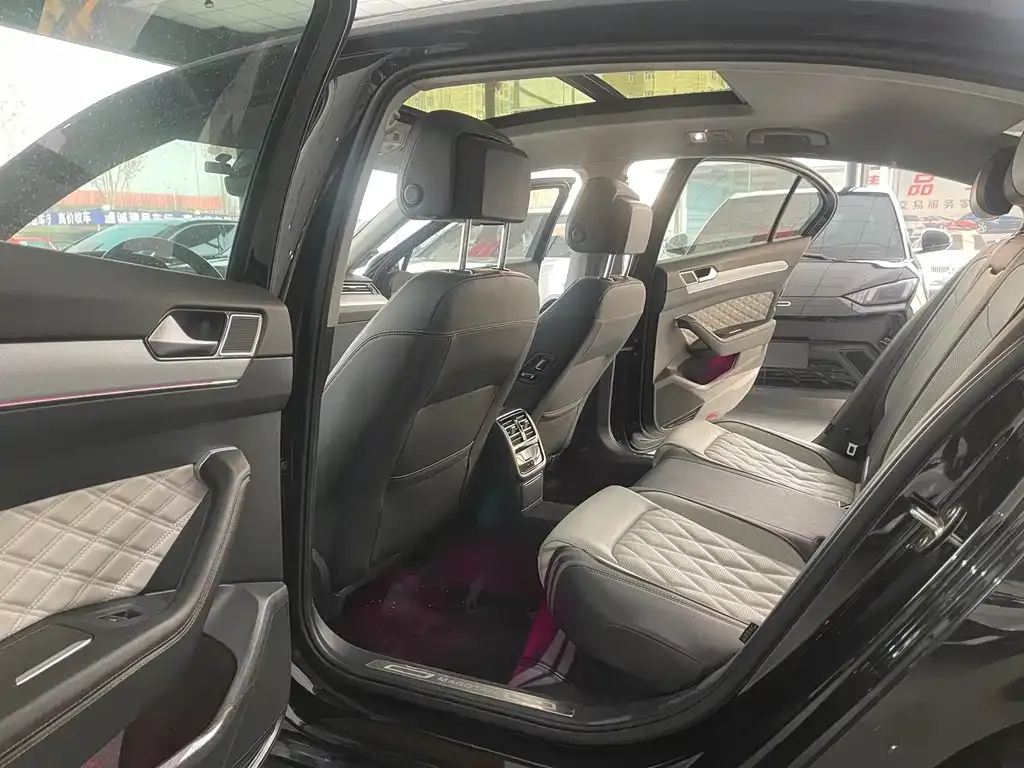Volkswagen Magotan 2023 из CN, фото 5