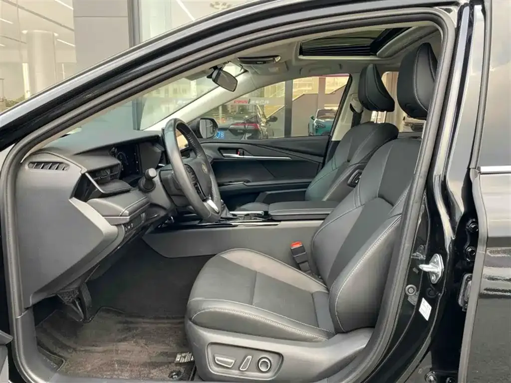 Toyota Camry 2025 из CN, фото 9