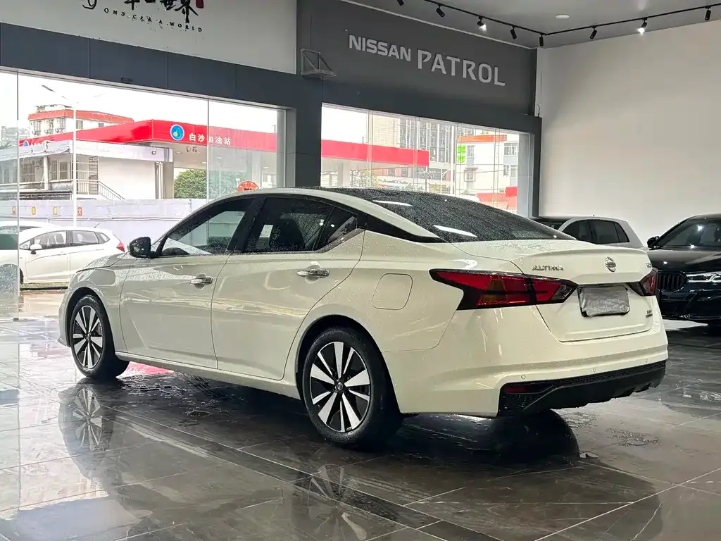 Nissan Teana 2022 из CN, фото 2