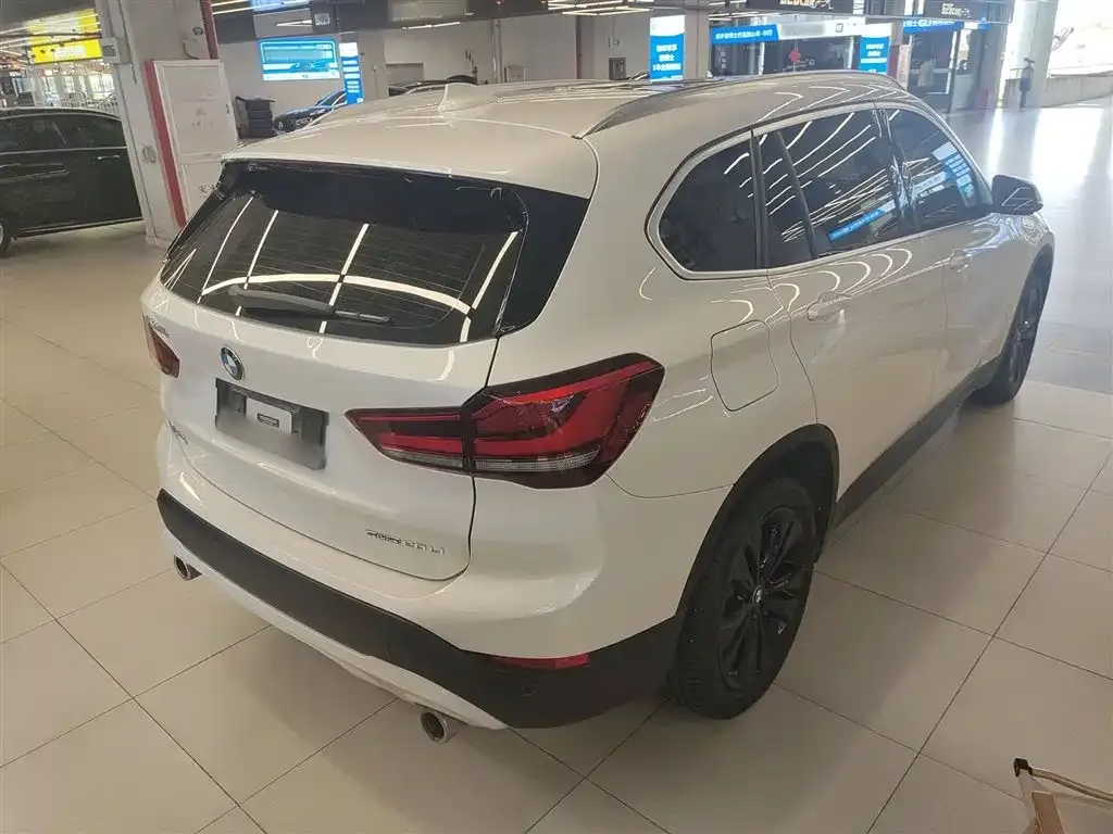 BMW X1 2021 из CN, фото 7