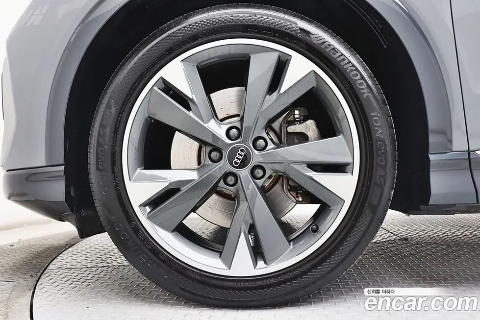 Audi Q4 e-tron 2022 из KR, фото 6