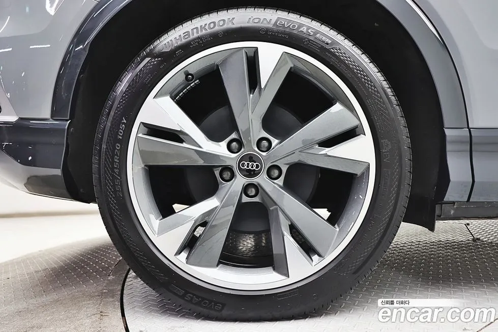 Audi Q4 e-tron 2022 из KR, фото 8