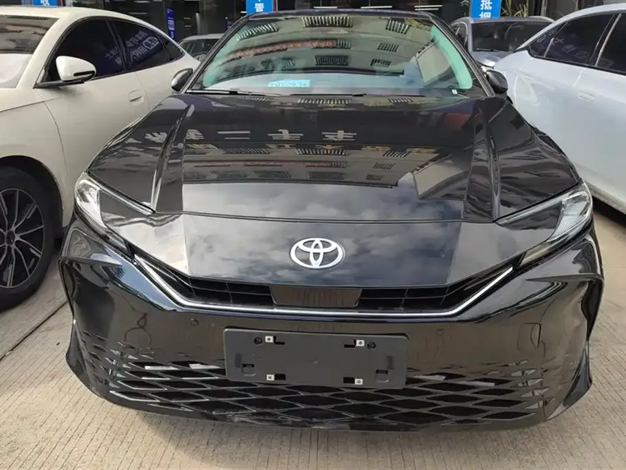 Toyota Camry 2024 из CN, фото 2