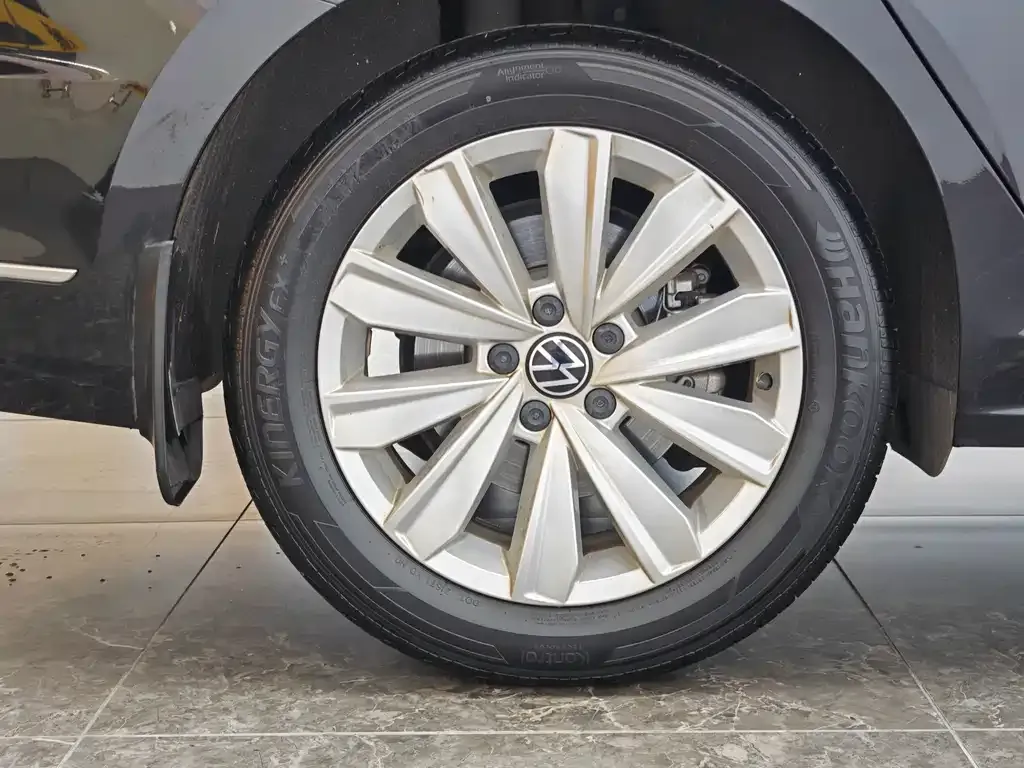 Volkswagen Passat 2021 из CN, фото 10