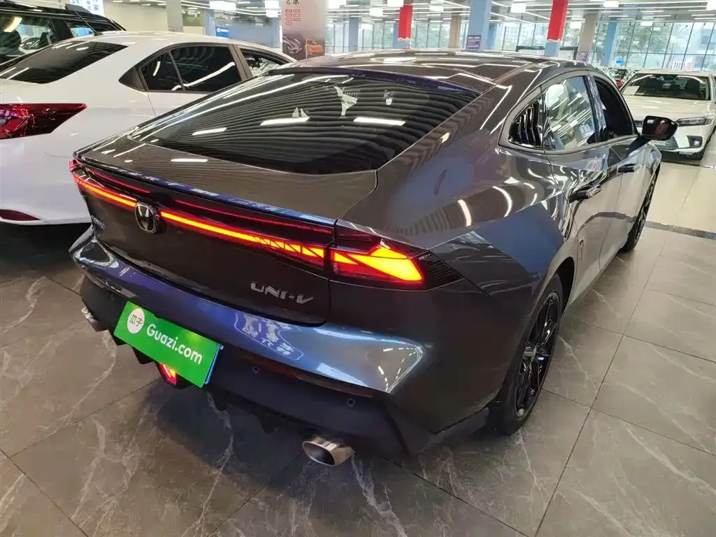 Changan UNI-V 2023 из CN, фото 5
