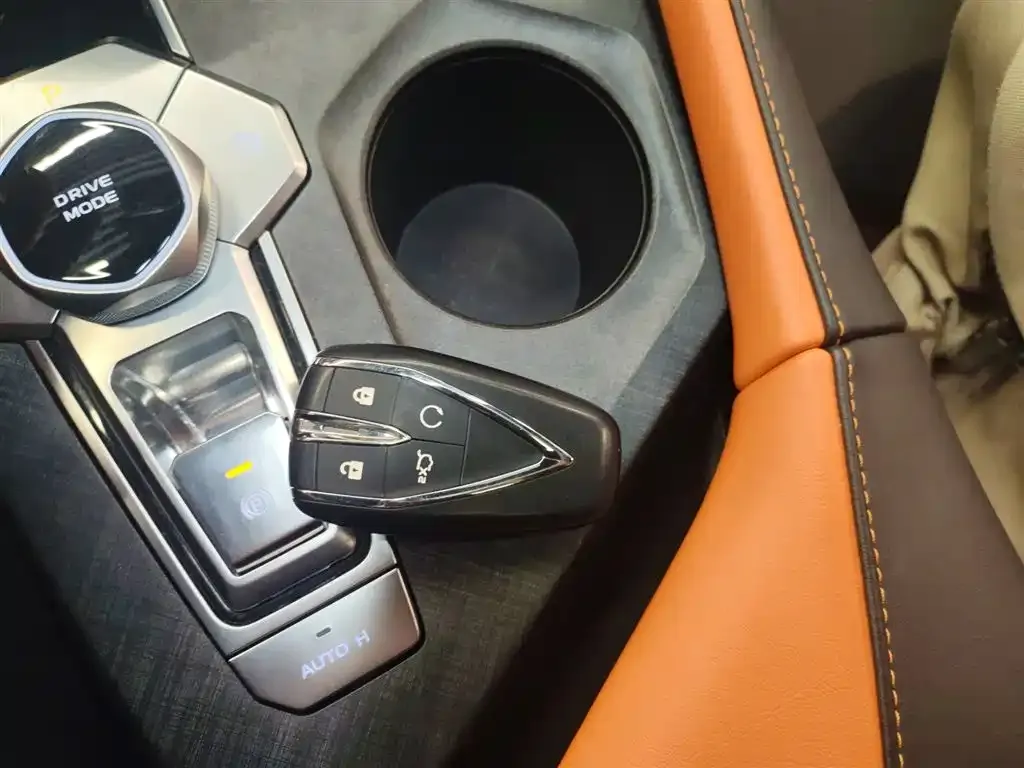 Changan UNI-V 2023 из CN, фото 4