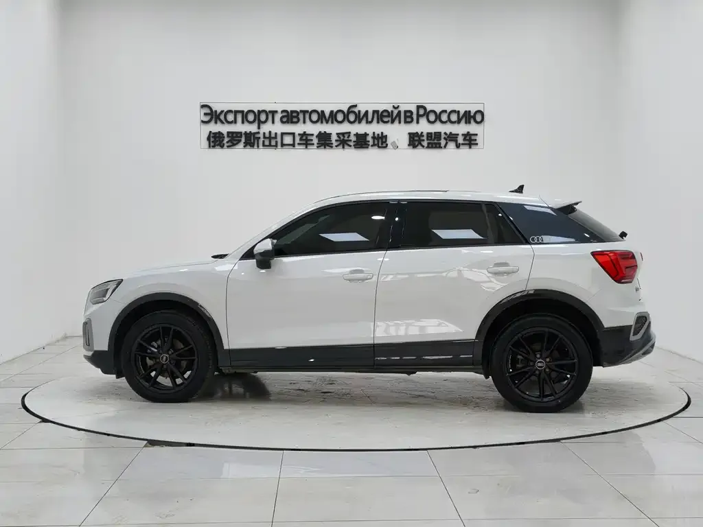 Audi Q2L 2023 из CN, фото 5