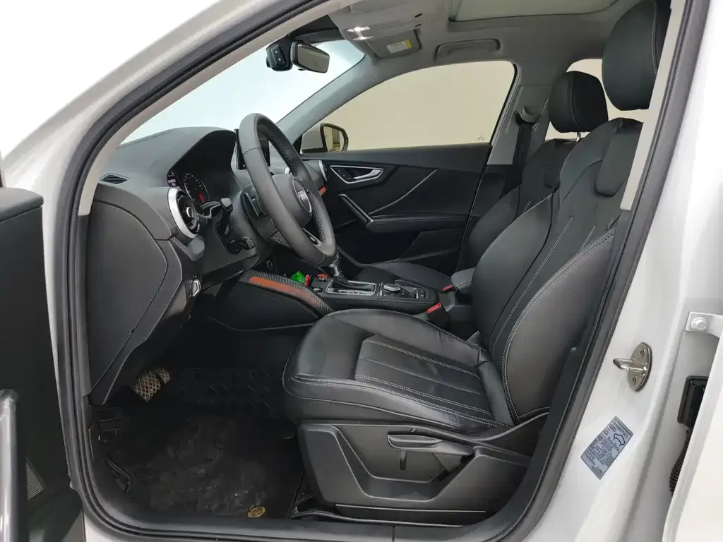 Audi Q2L 2023 из CN, фото 10