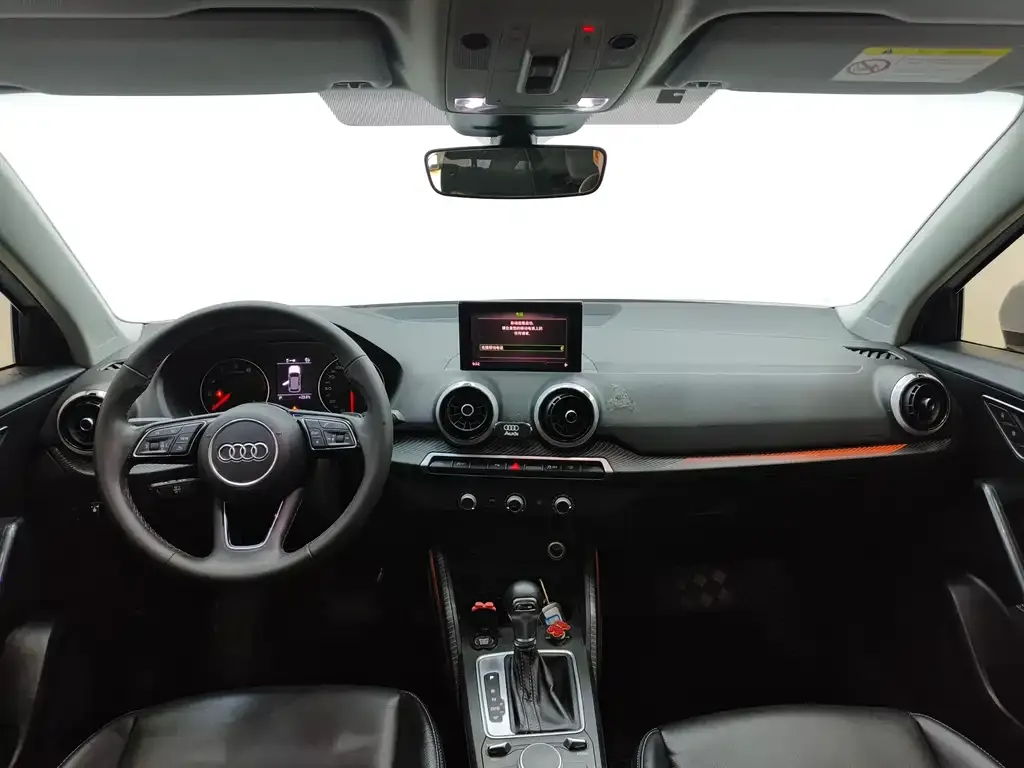 Audi Q2L 2023 из CN, фото 6