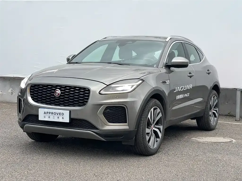 Jaguar E-PACE — фото 1