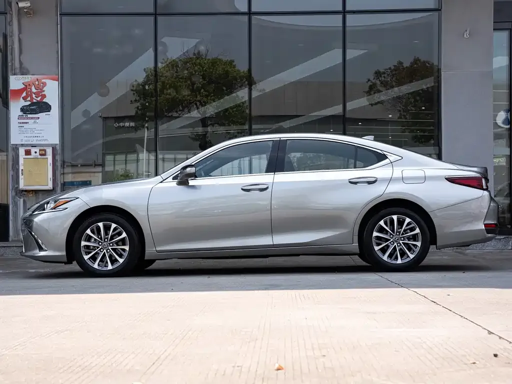 Lexus ES 2024 из CN, фото 3