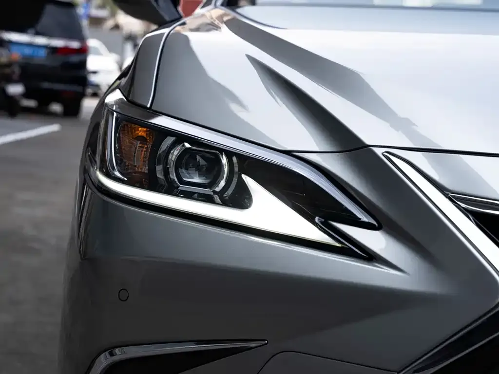 Lexus ES 2024 из CN, фото 2