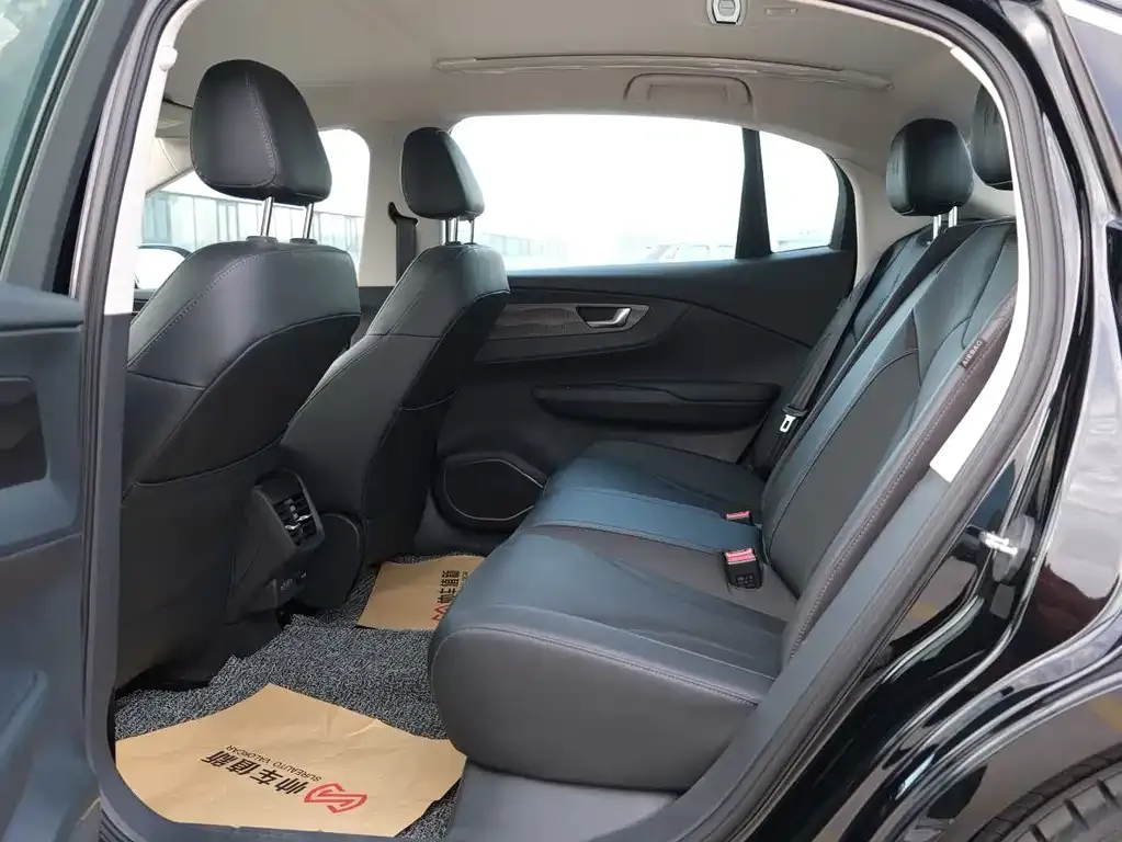 Hongqi E-QM5 2023 из CN, фото 9