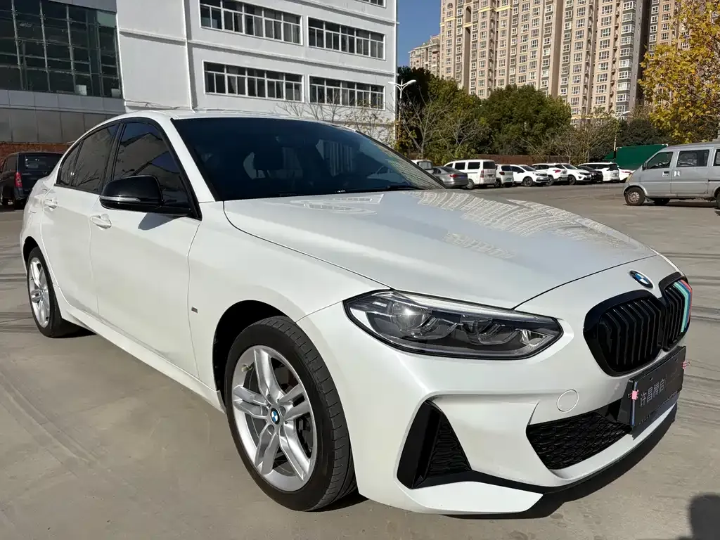 BMW 1 Series 2021 из CN, фото 9