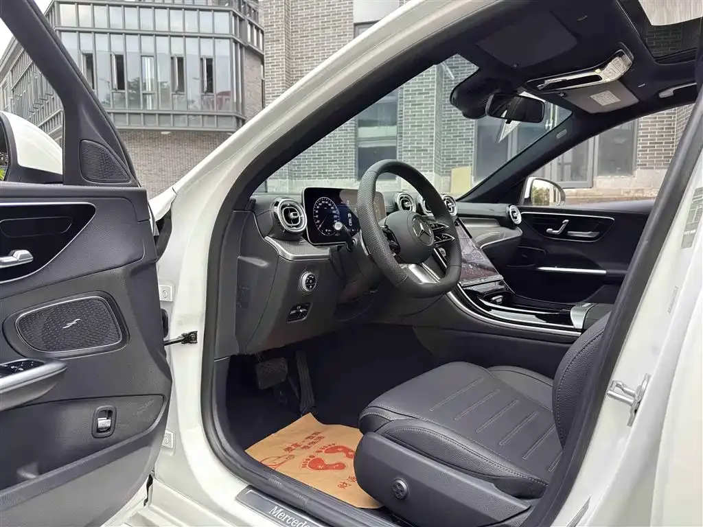 Mercedes-Benz C-Class 2025 из CN, фото 5