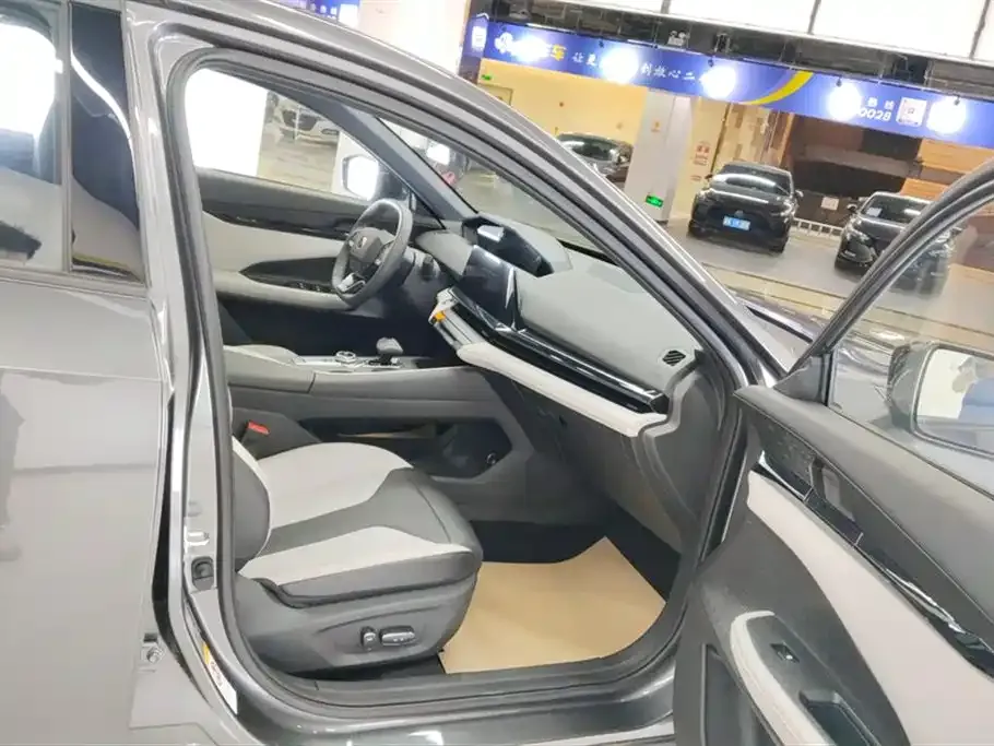 Changan UNI-V iDD 2024 из CN, фото 8