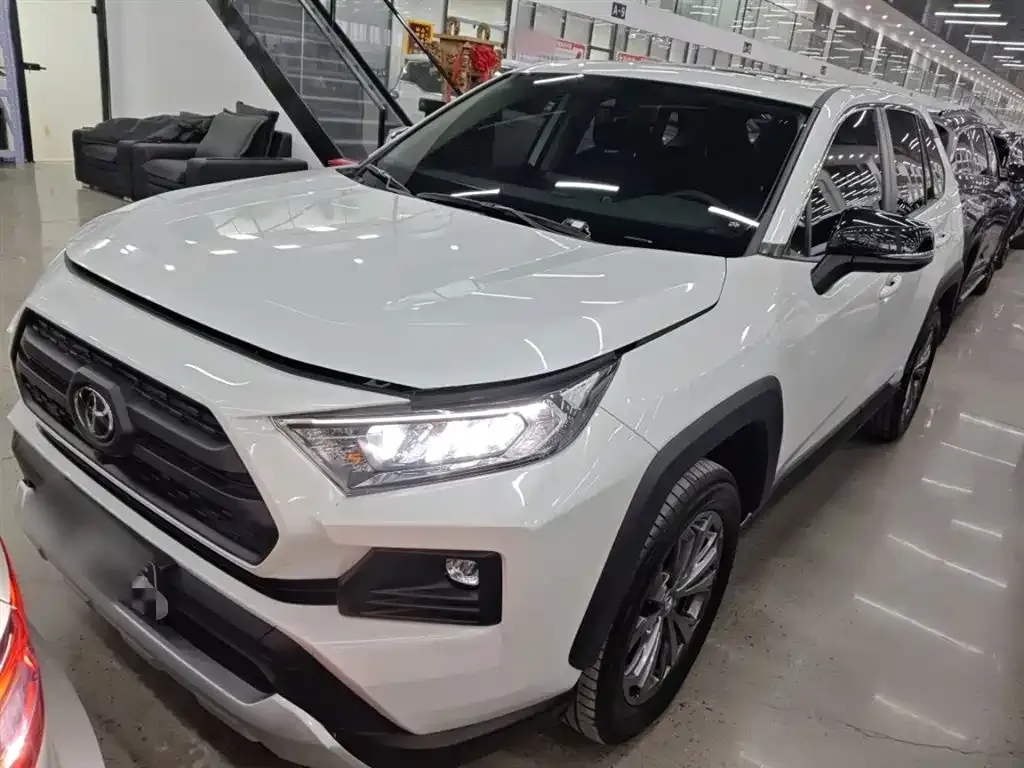 Toyota RAV4 2023 из CN, фото 5