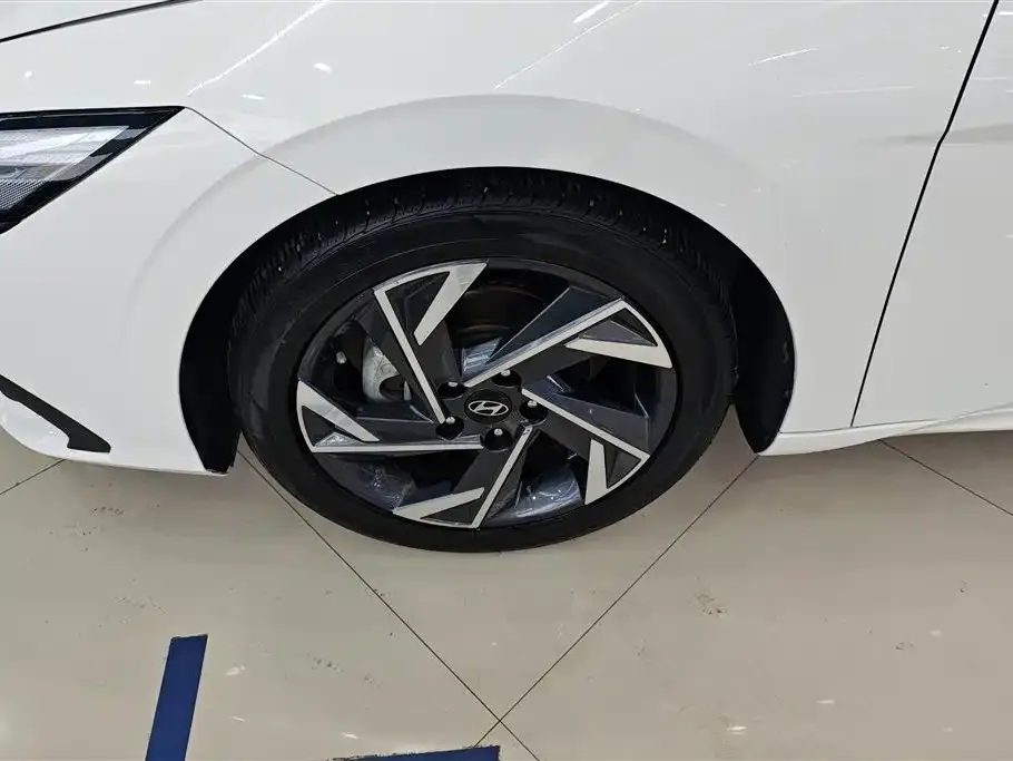 Hyundai Elantra 2024 из CN, фото 5
