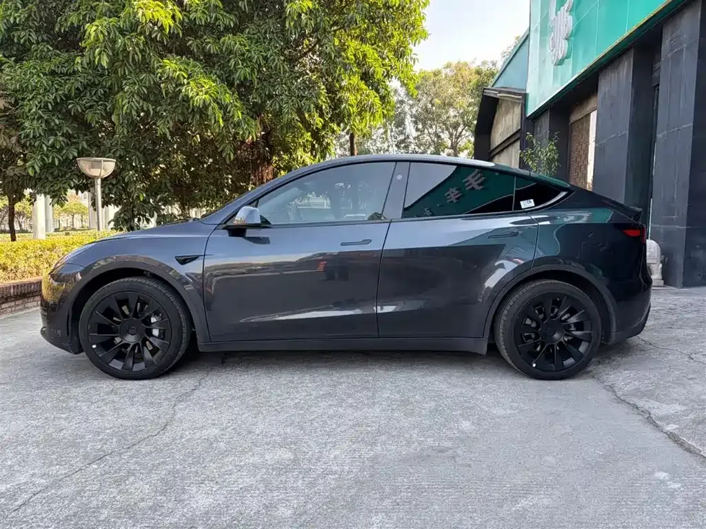 Tesla Model Y 2024 из CN, фото 10