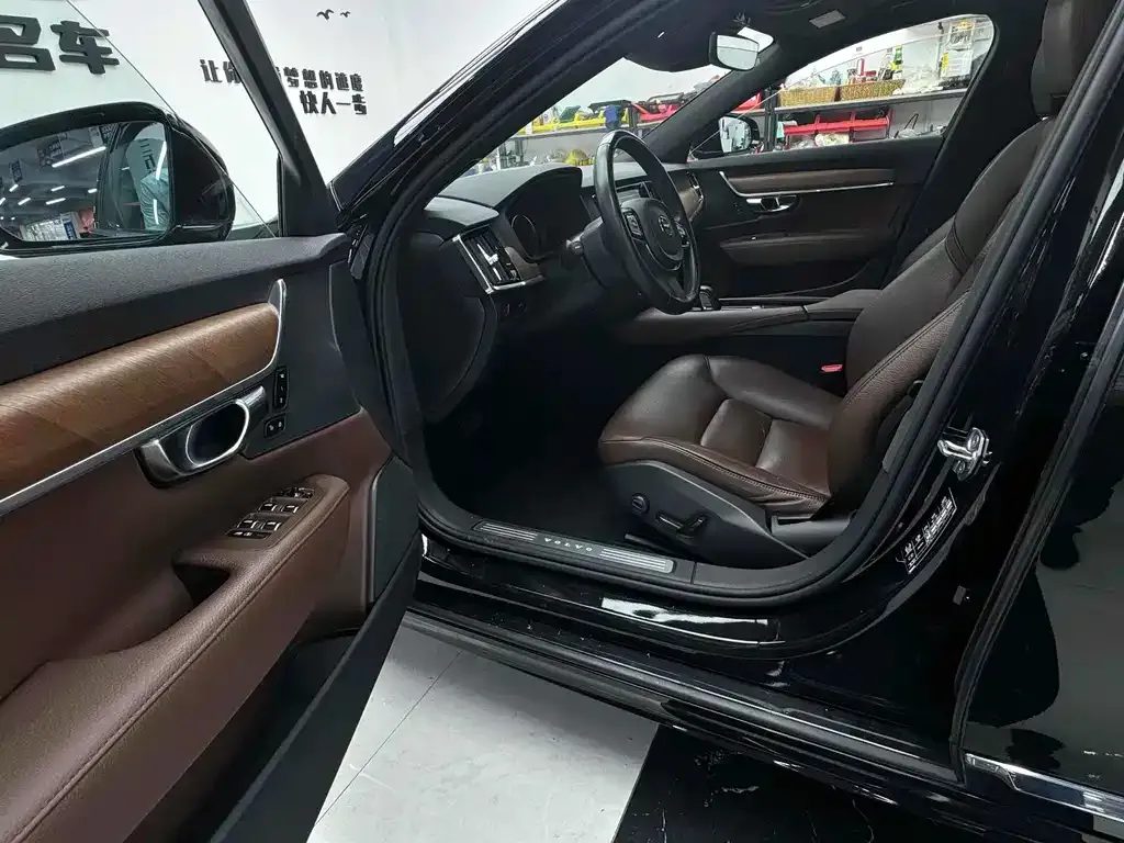 Volvo S90 2021 из CN, фото 7