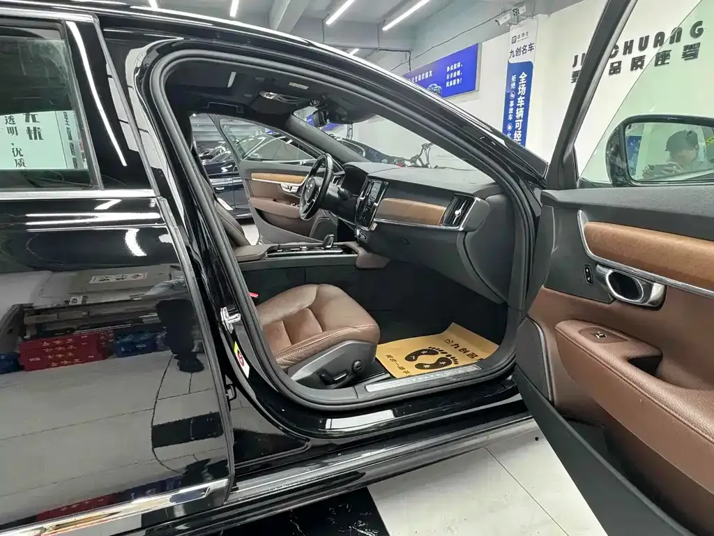 Volvo S90 2021 из CN, фото 10