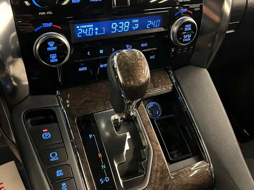 Toyota Vellfire 2024 из CN, фото 8