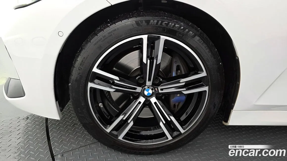 BMW 3-Series 2023 из KR, фото 3
