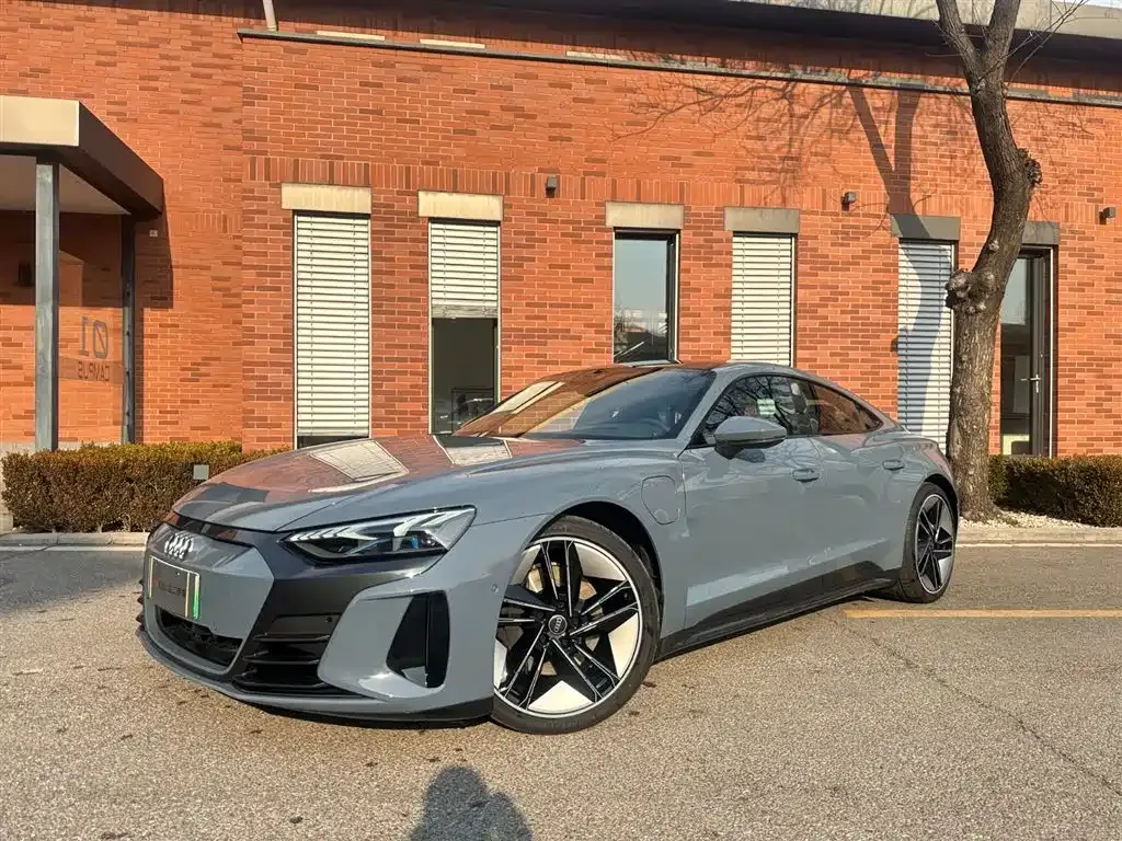 Audi e-tron GT 2024 из CN, фото 1